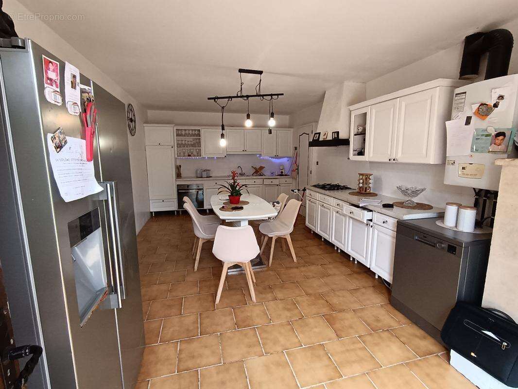 Maison à AMBARES-ET-LAGRAVE