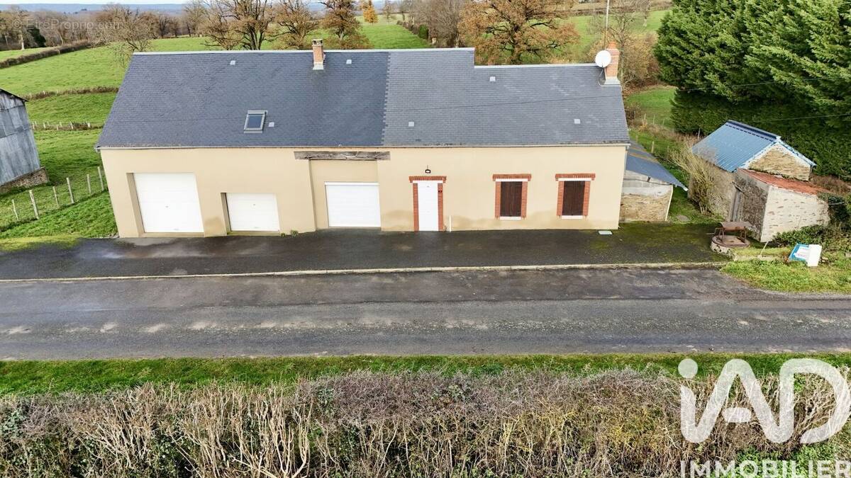 Photo 1 - Maison à PREVERANGES