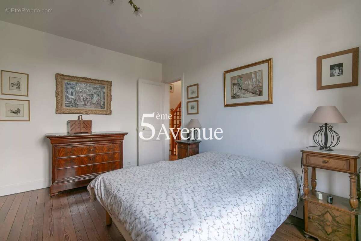 Maison à SAINT-MAUR-DES-FOSSES