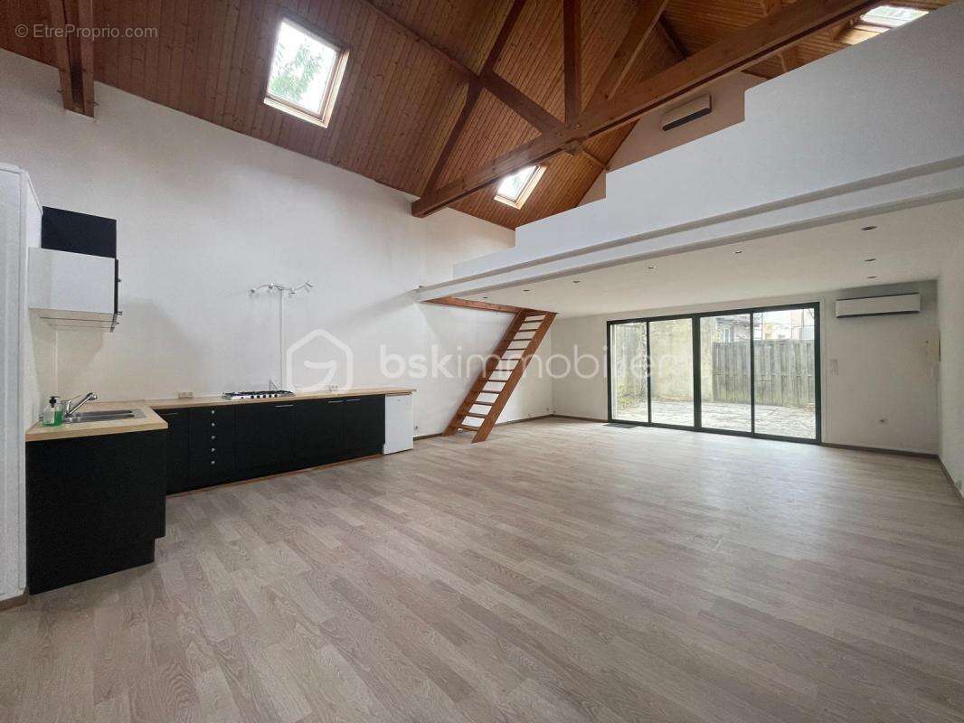 Maison à SAINT-QUENTIN