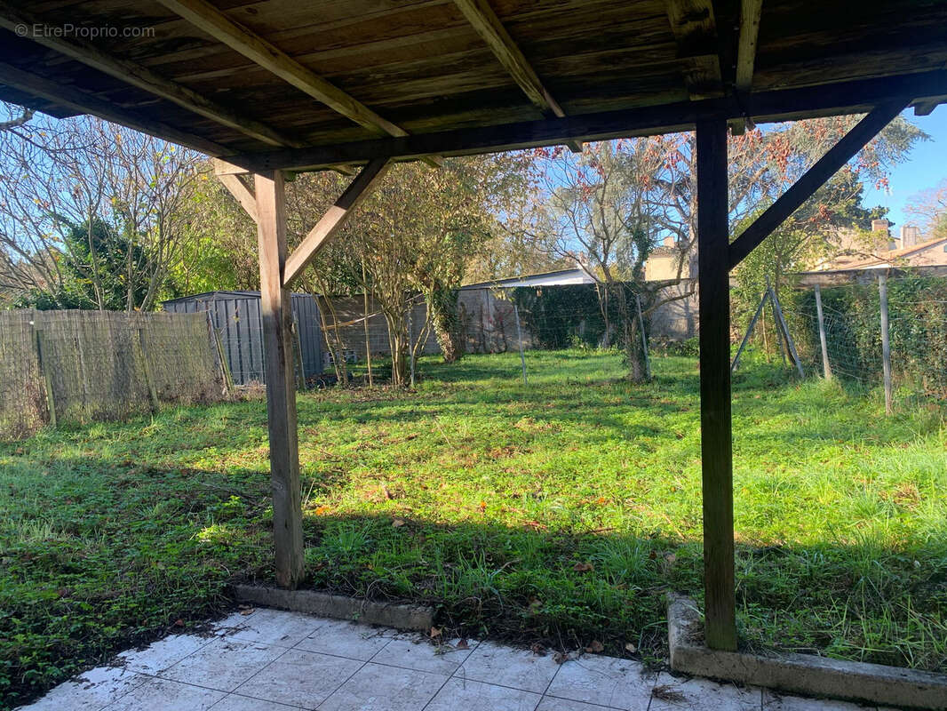 Maison à GIRONDE-SUR-DROPT