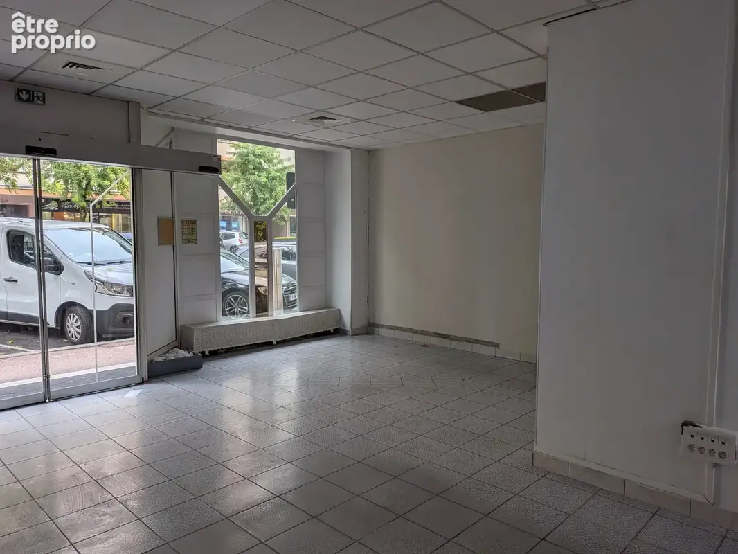 Local commercial a vendre aix les bains 163m2 - photo 2
