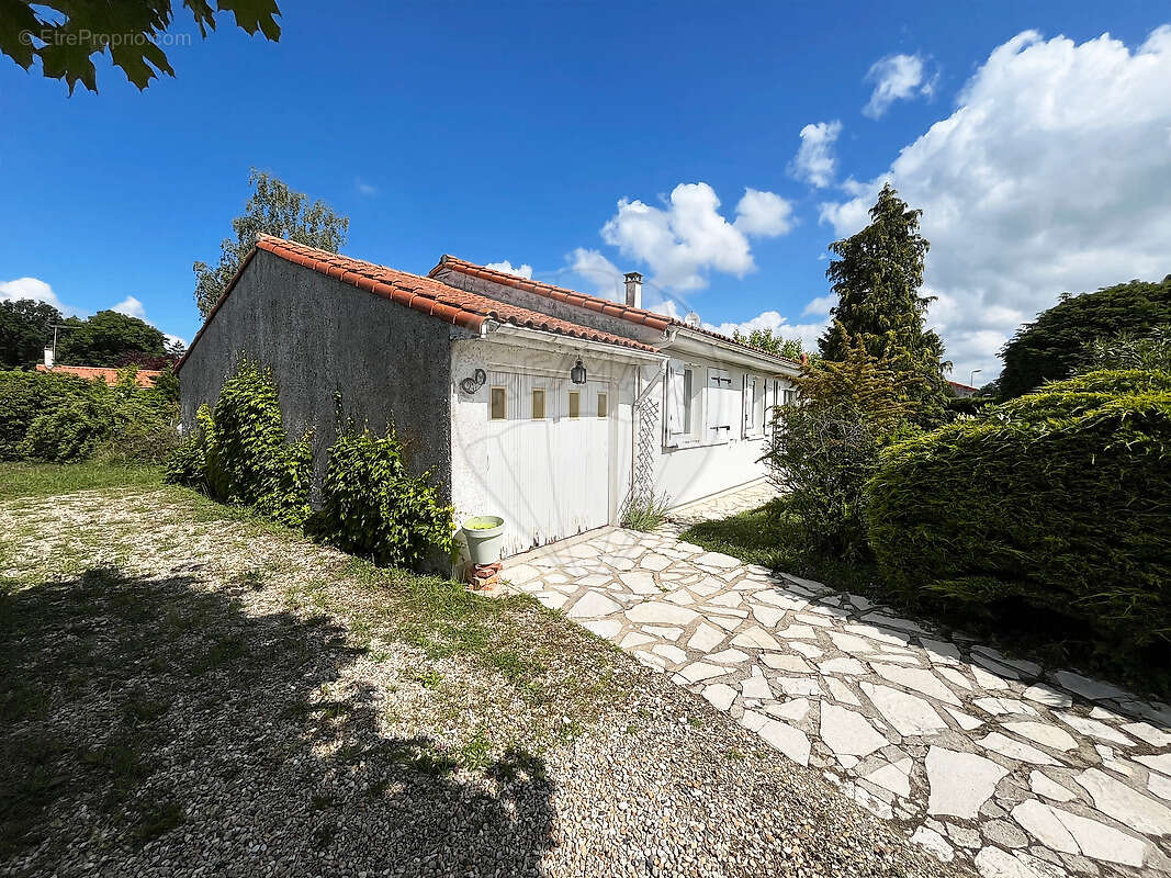 Maison à SAINT-SULPICE-DE-ROYAN