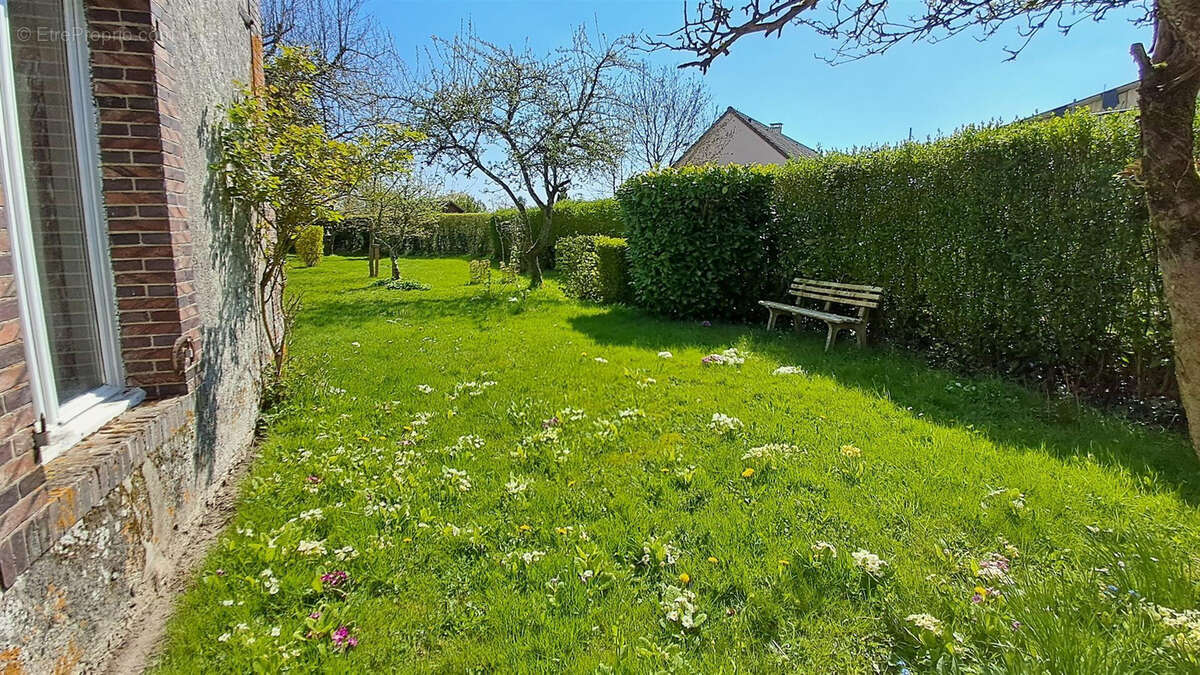 Belle maison ancienne avec ses dépendances - photo 3