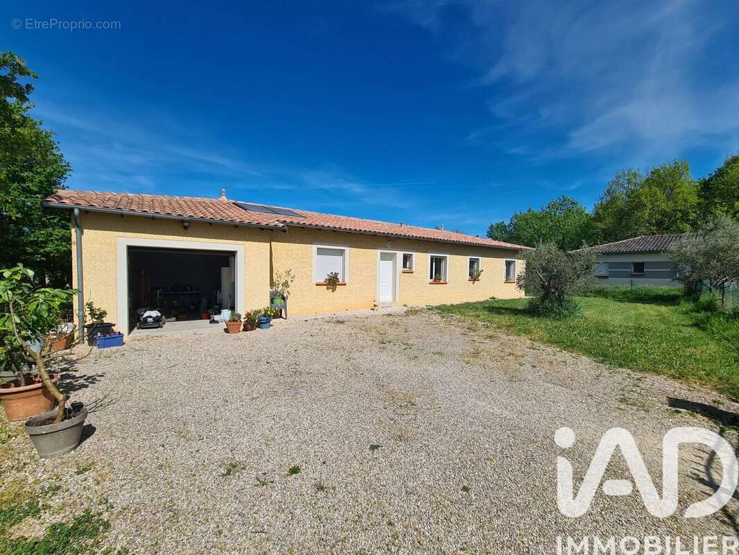 Photo 1 - Maison à MONTBETON