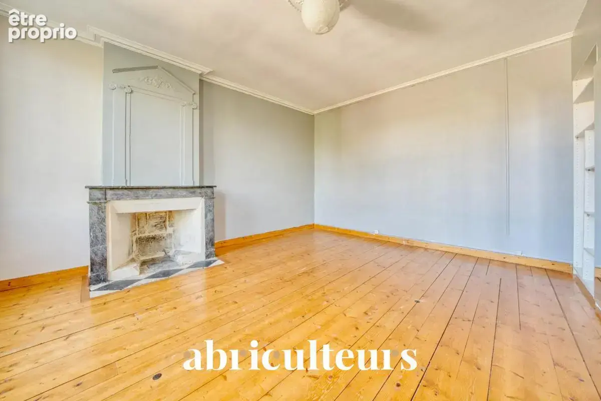 Maison de caractère - 242 m² - Saintes - photo 17