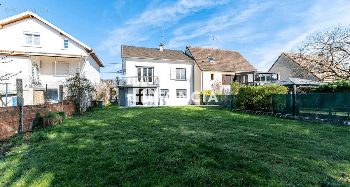 Maison à GOURNAY-SUR-MARNE