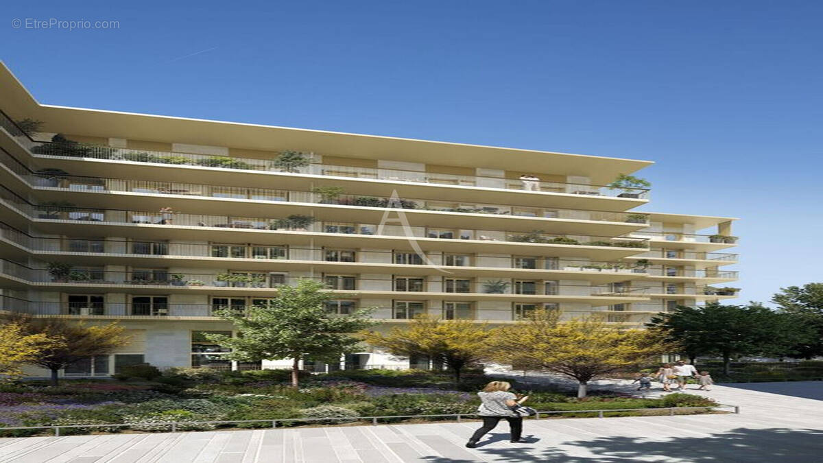Appartement à NEUILLY-SUR-SEINE