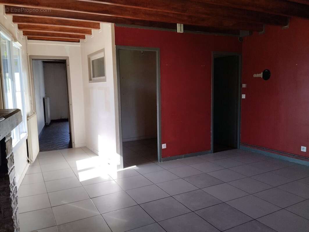 Maison à LOUBILLE