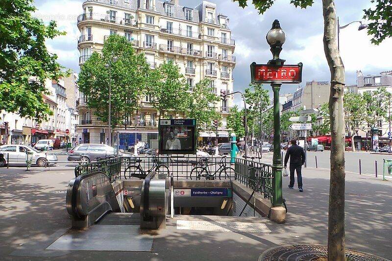 Autre à PARIS-11E