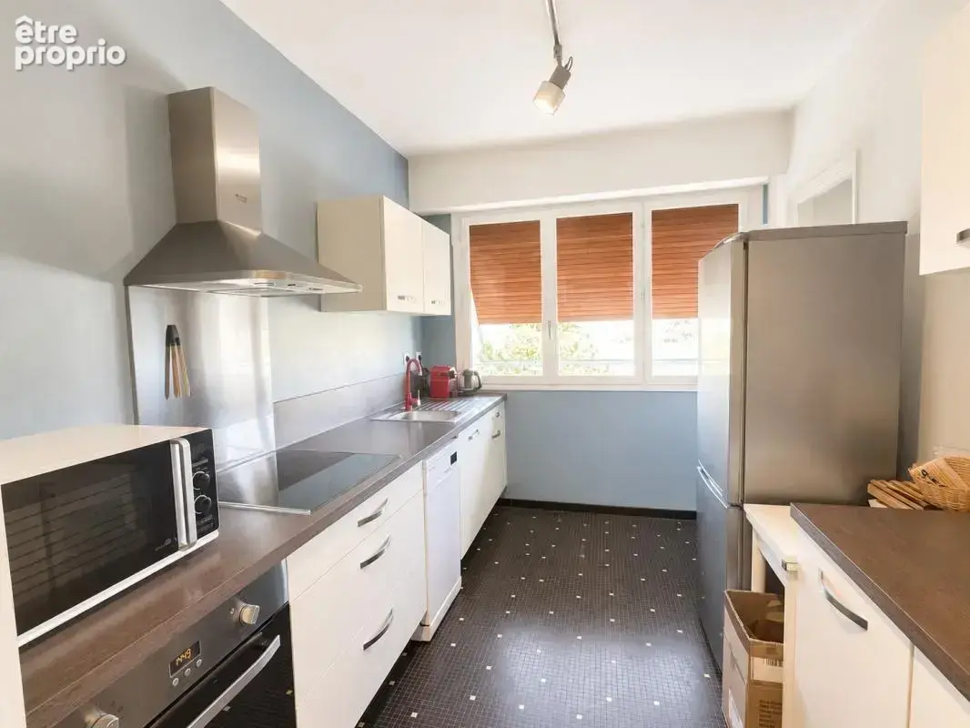 Angers place du lycee - t4 dans residence de standing - photo 5