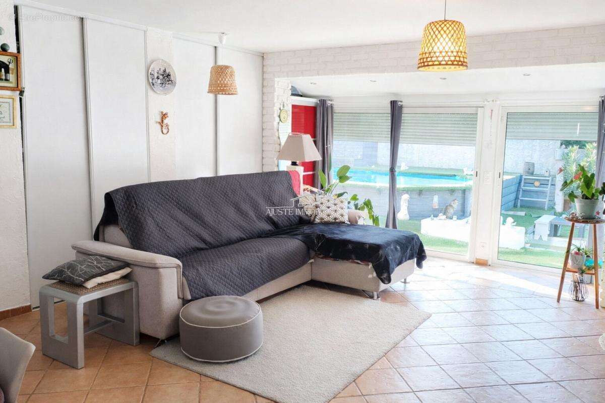Maison à CHATEAUNEUF-LES-MARTIGUES