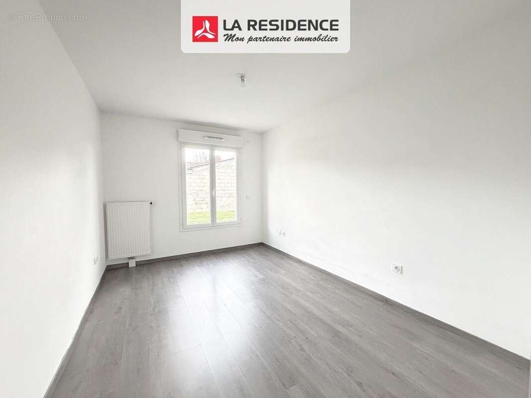 Appartement à LES PAVILLONS-SOUS-BOIS