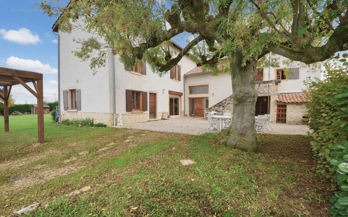 Maison à MARCILLY-D'AZERGUES