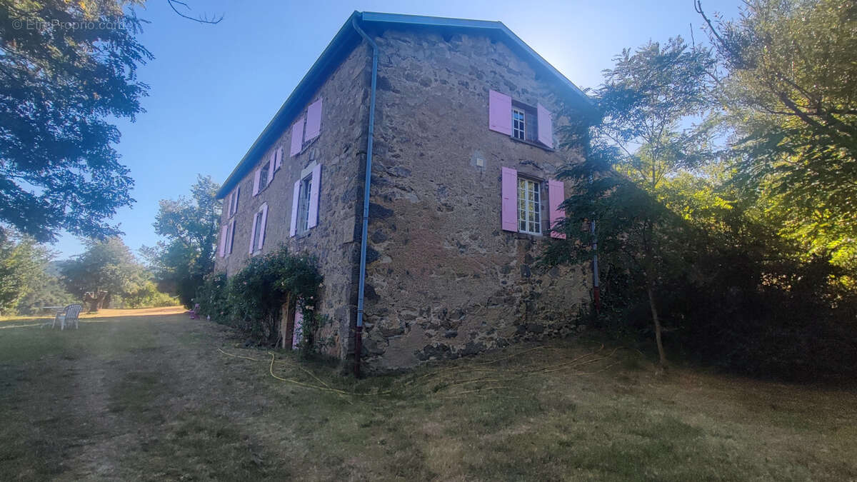 Maison à SAINT-ROMAIN-DE-LERPS