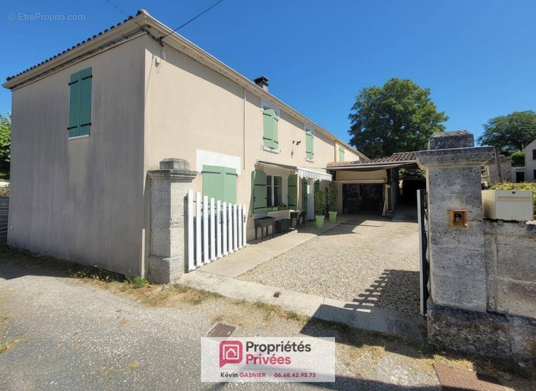 Maison à LA COURONNE