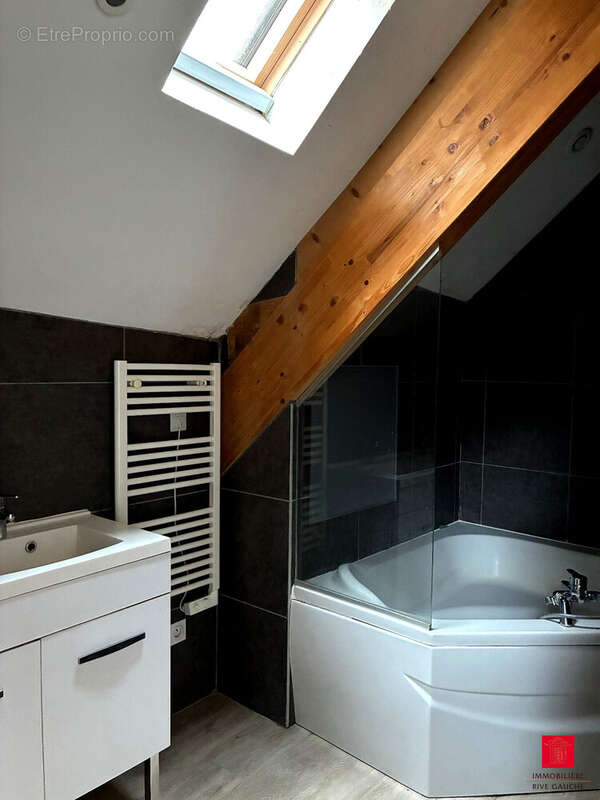 Appartement à SAINT-CLAIR-DE-LA-TOUR