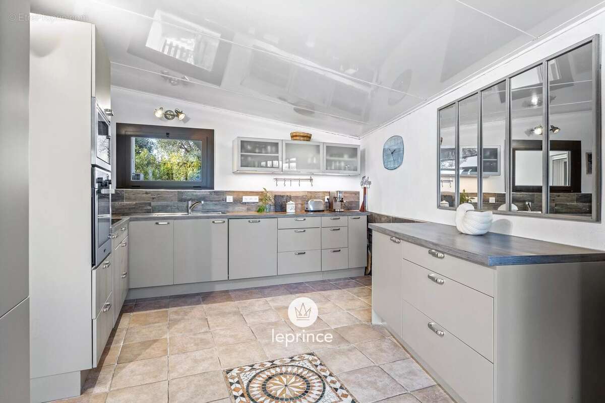 Appartement à VENCE