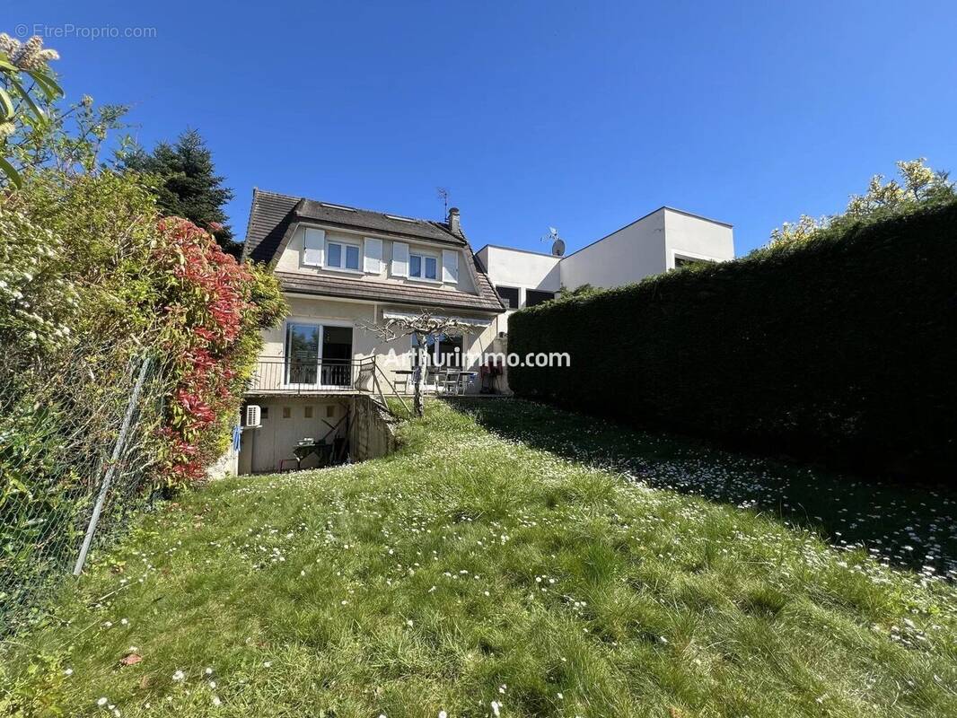 Maison à SUCY-EN-BRIE