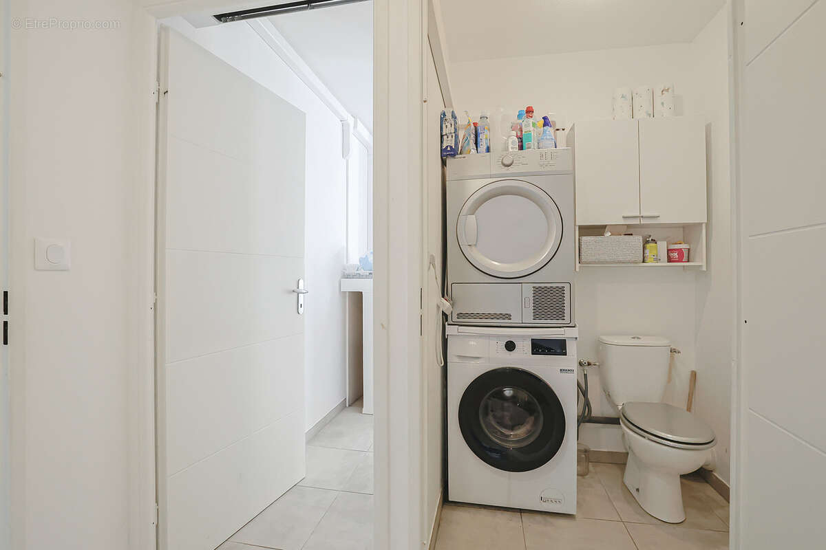 Appartement à LA CRAU