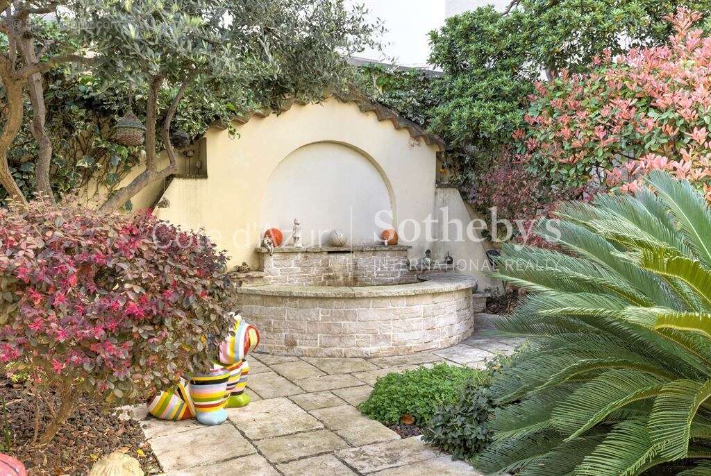Maison de charme à vendre à Cannes Palm Beach – Patio, vue mer et adresse d’exception - photo 9