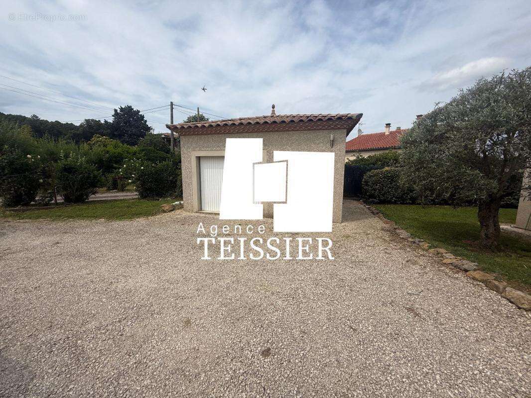 Maison à SAINT-PAUL-LE-JEUNE