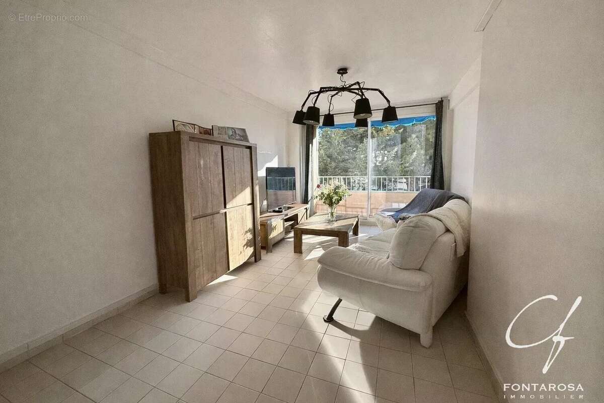 Appartement à SAINT-RAPHAEL