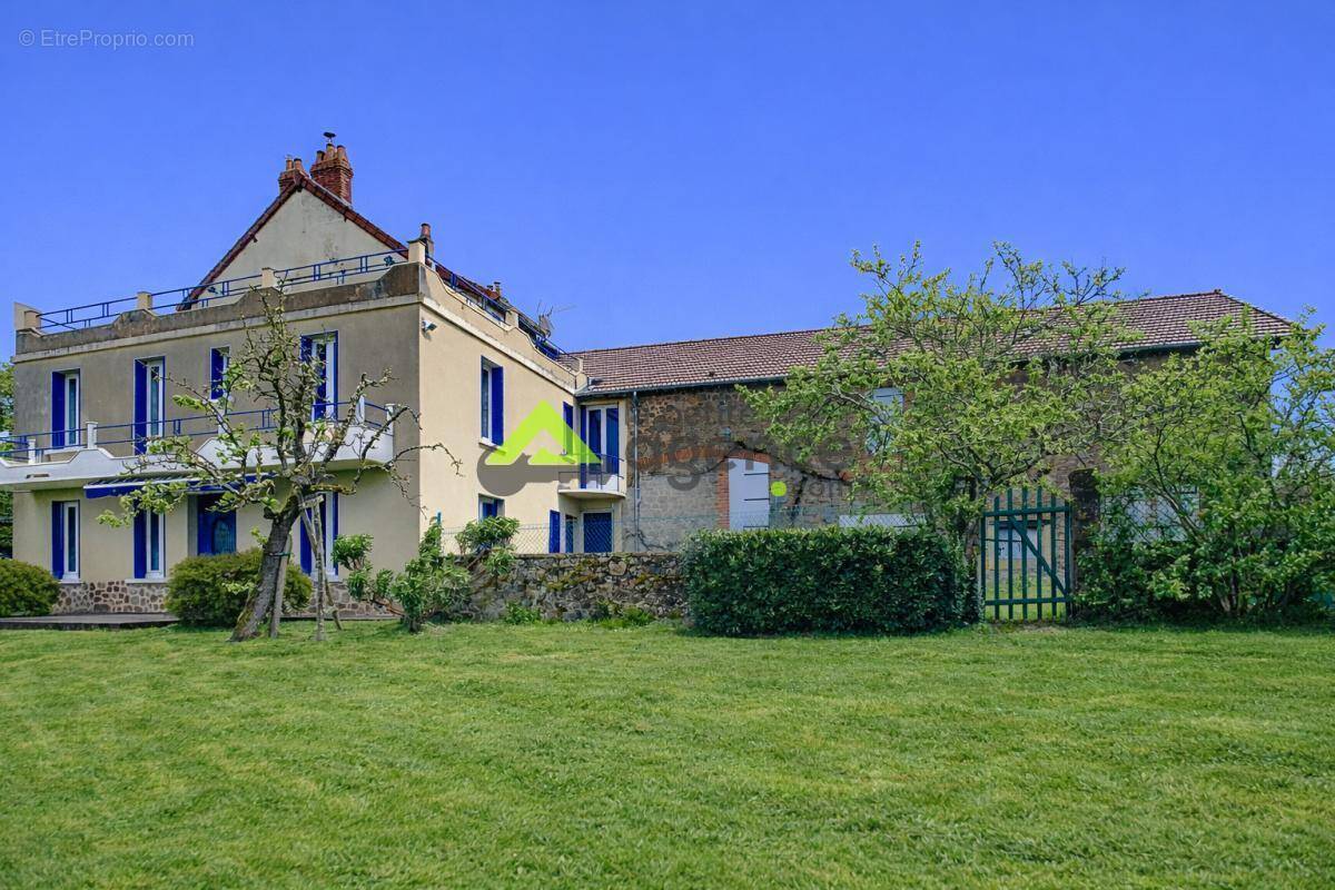 Maison à CHAMPAGNAT