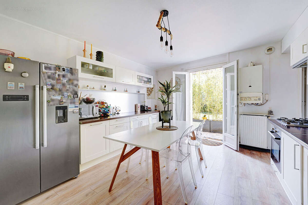 Appartement à LE PERREUX-SUR-MARNE