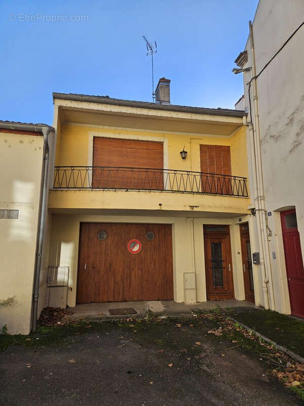Maison à VERDUN-SUR-LE-DOUBS