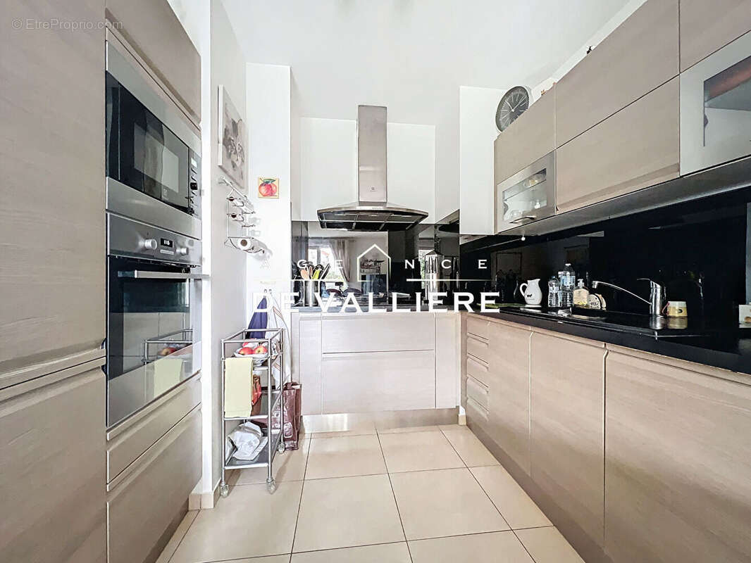 Appartement à NANTERRE