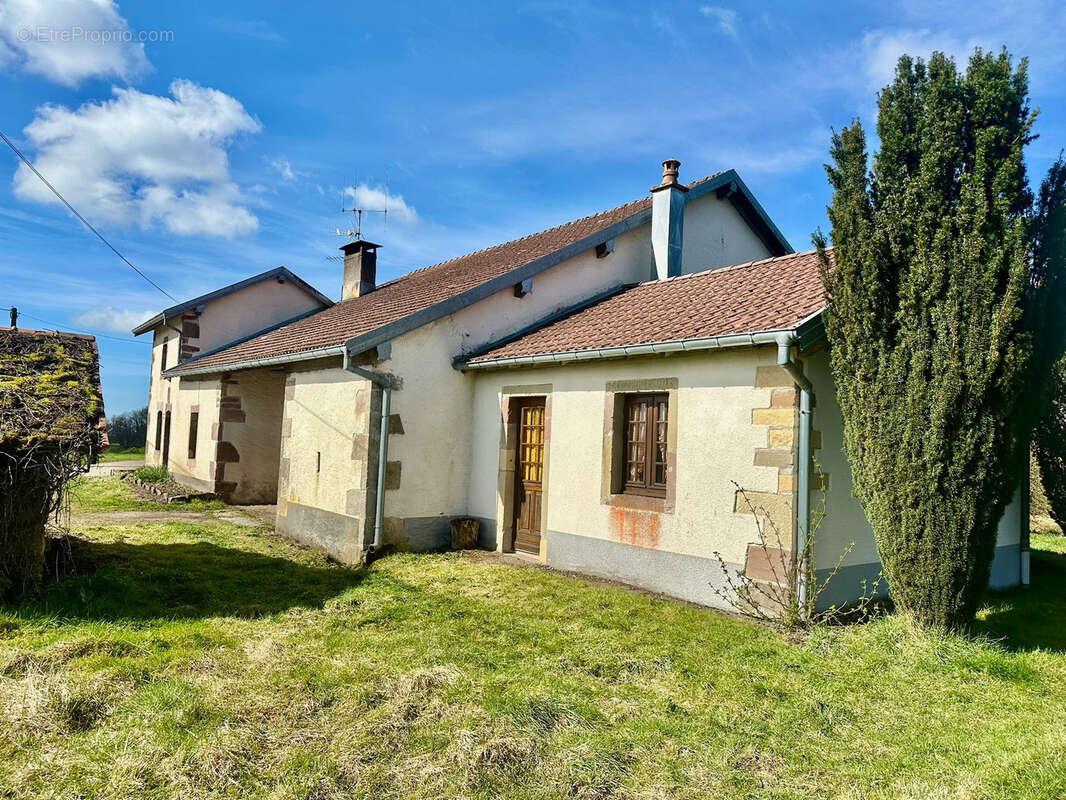 Maison à BEULOTTE-SAINT-LAURENT