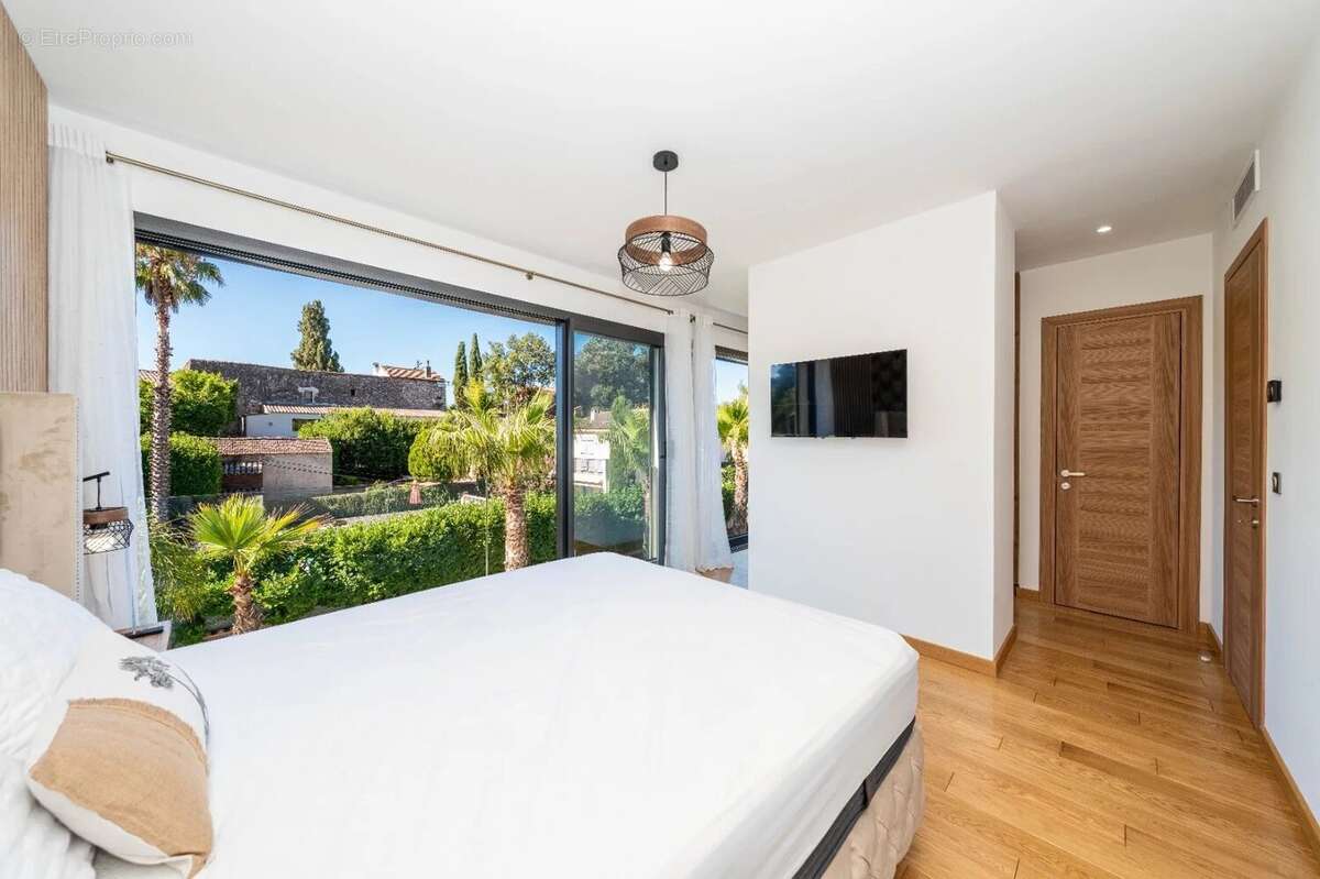 Maison à MOUGINS