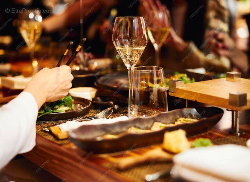 Commerce à SAINT-MICHEL-CHEF-CHEF