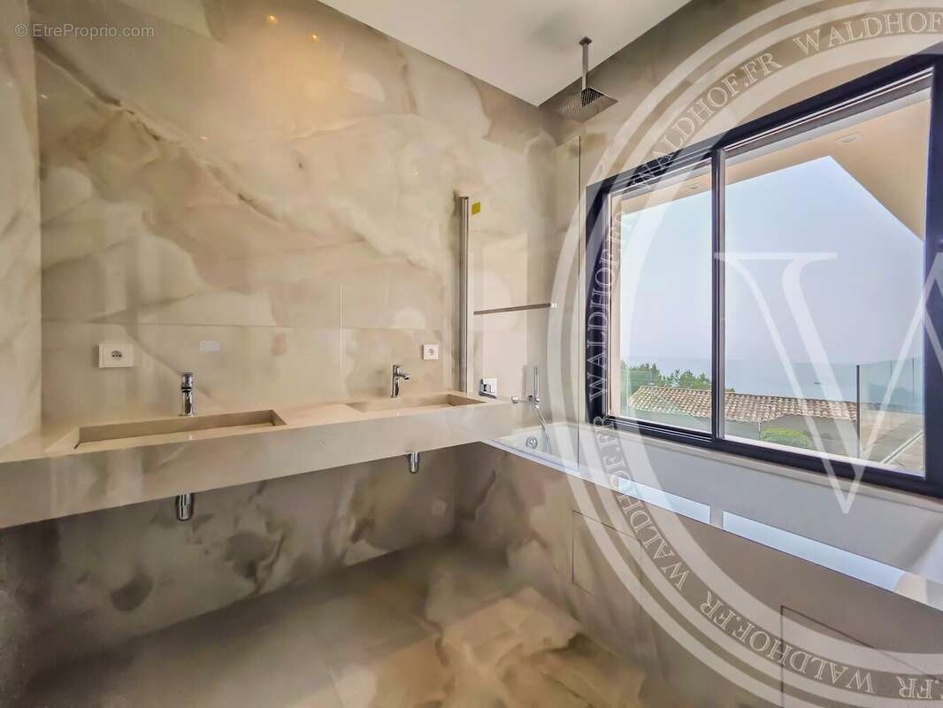 Maison à ROQUEBRUNE-CAP-MARTIN