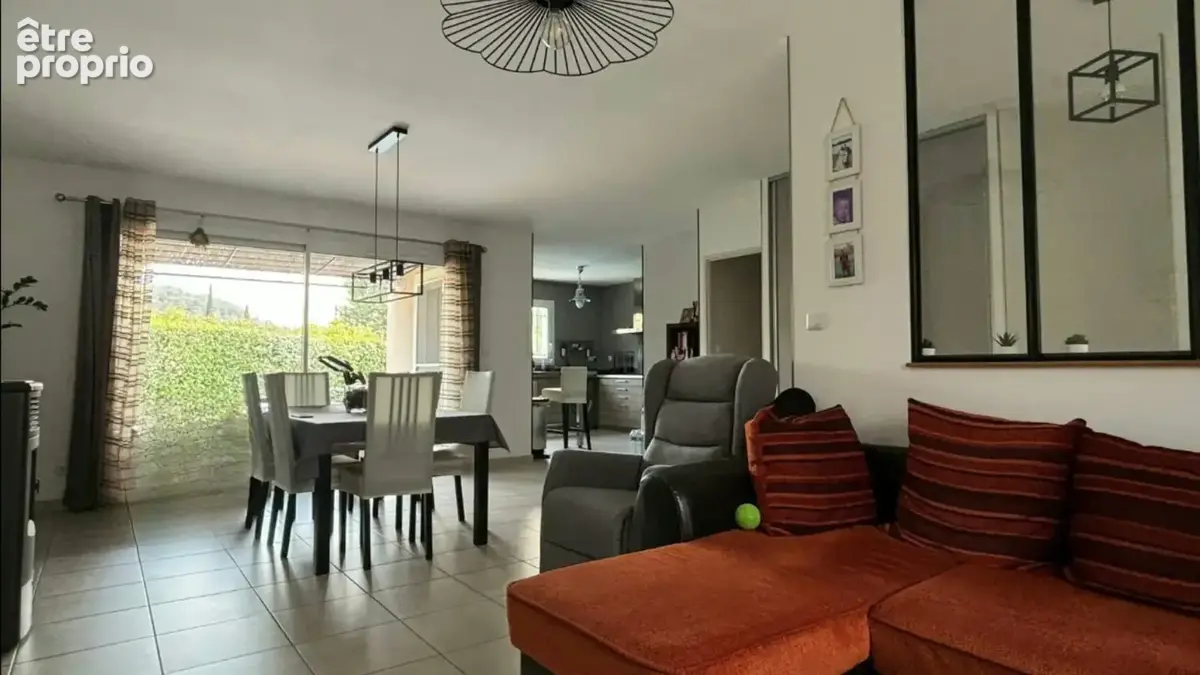 Maison 4 pièces 100 m² à vendre à Vic-Le-Fesq (30260) - photo 4