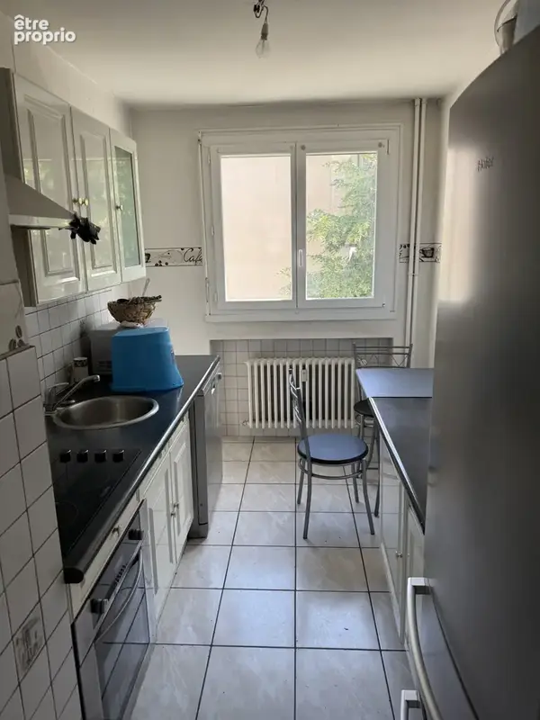 Appartement 54 m² à Le Chambon-Feugerolles  - photo 5