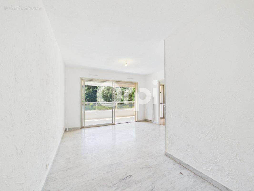 Appartement à MANDELIEU-LA-NAPOULE