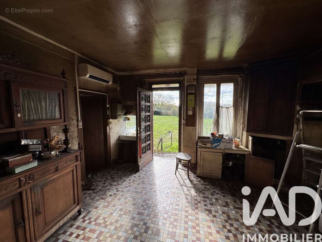 Photo 2 - Maison à MAGNAC-LAVAL