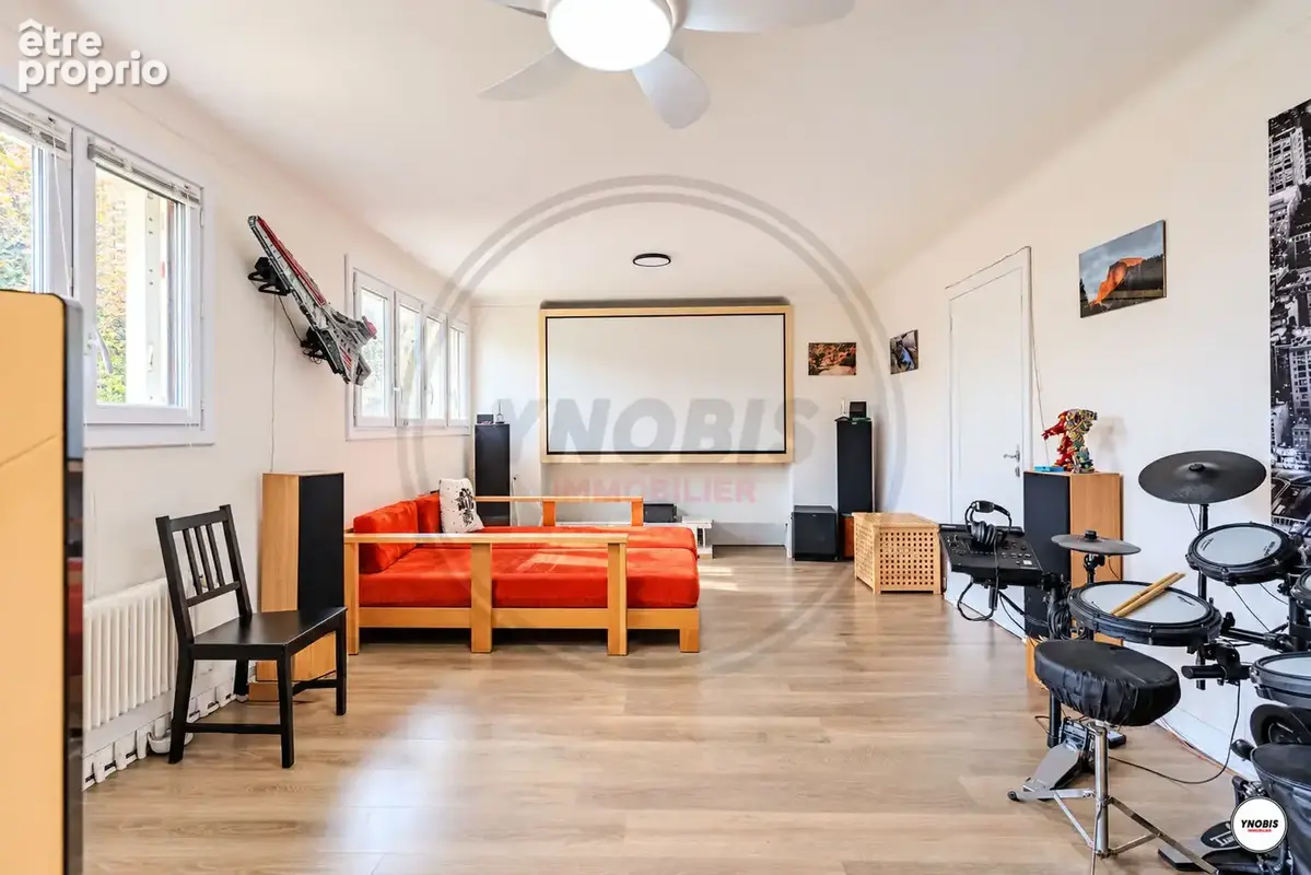 Maison de caractère de 273 m² - terrain de 1 500 m² - 6 chambres ? sous-sol total - photo 11