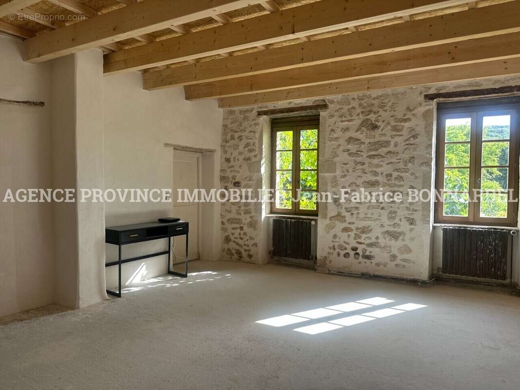 Maison à CHANTEMERLE-LES-GRIGNAN
