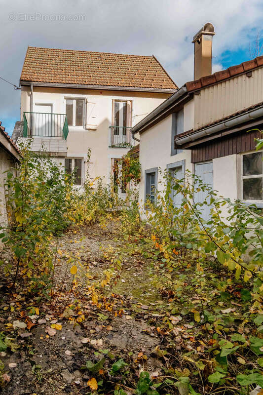 Maison à PONTARLIER