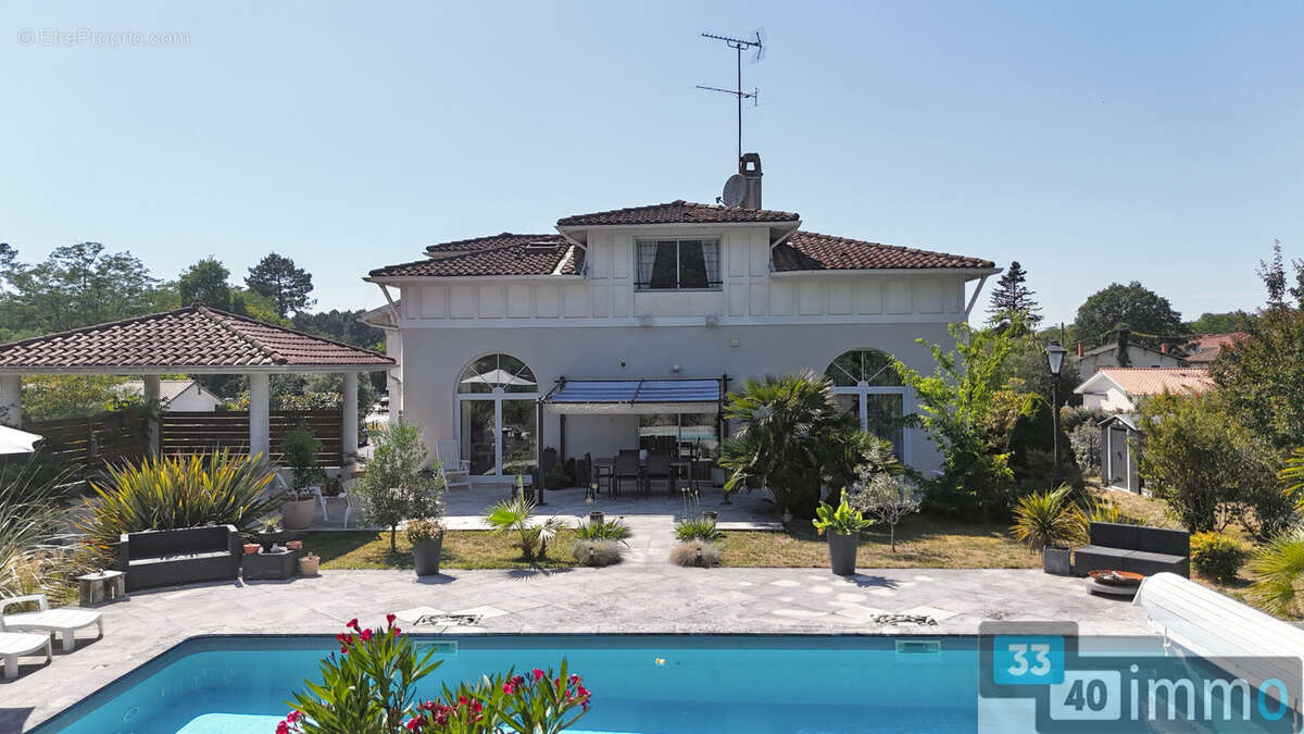 Maison à BELIN-BELIET