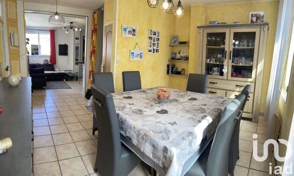 Photo 2 - Maison à SAINT-ETIENNE-DU-ROUVRAY