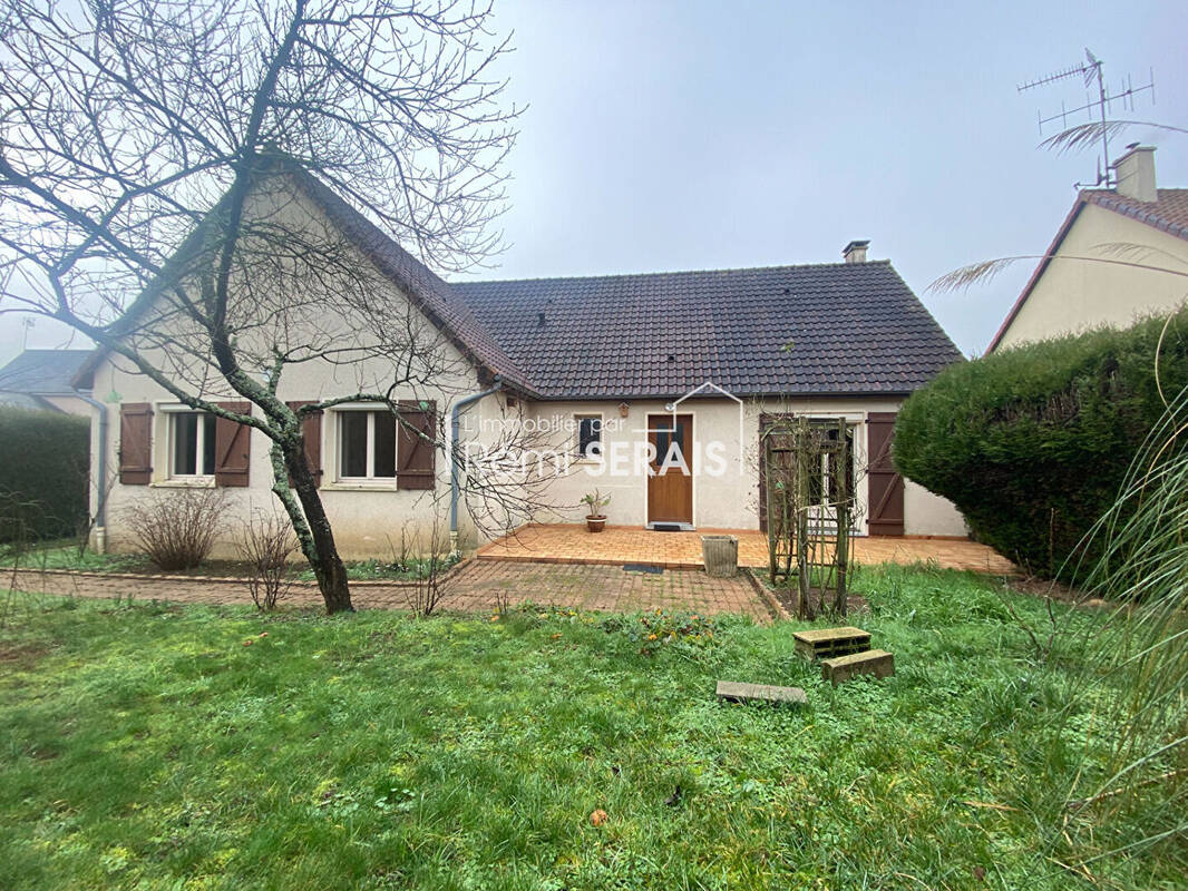 Maison à GESNES-LE-GANDELIN