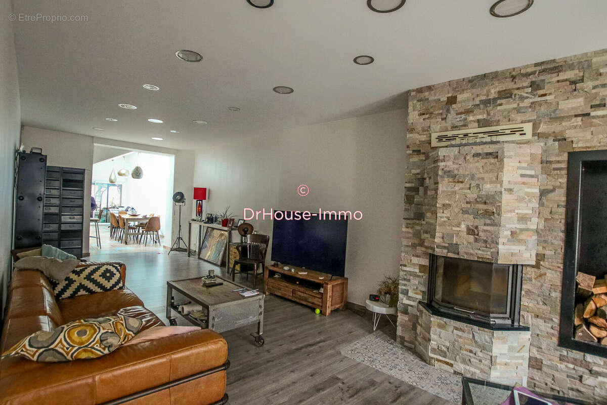 Maison à COURVILLE-SUR-EURE