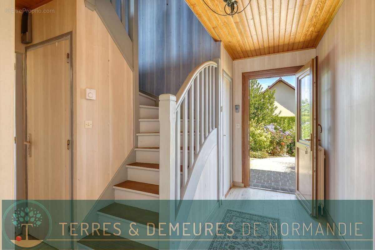 Maison familiale de style normand  218 m², parc arboré, verger et pâture  Proche de Rouen. - photo 3