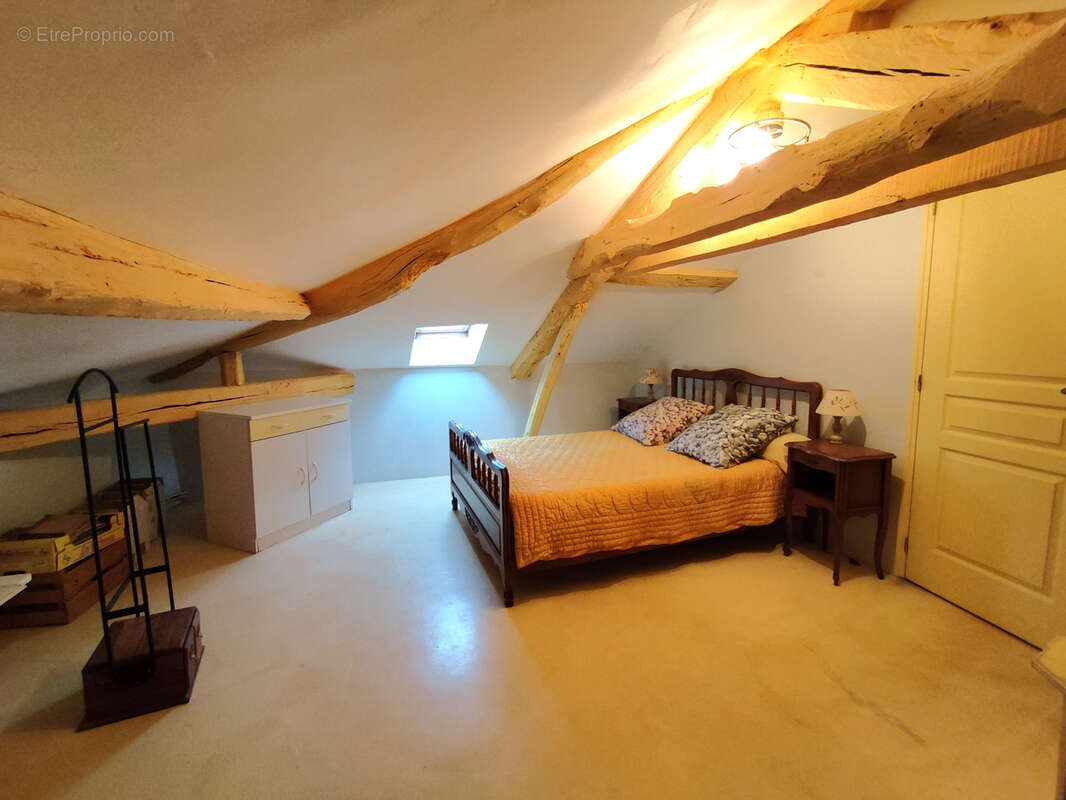 Maison à MONTCUQ