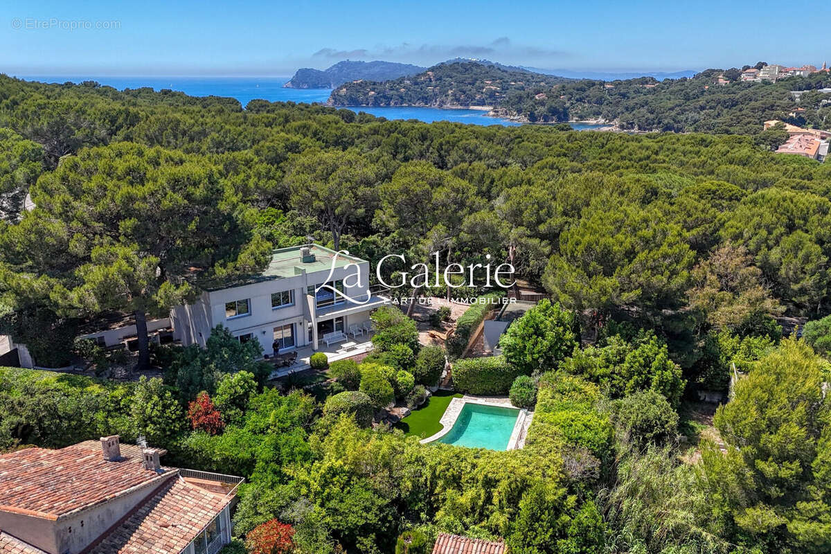 Maison à HYERES