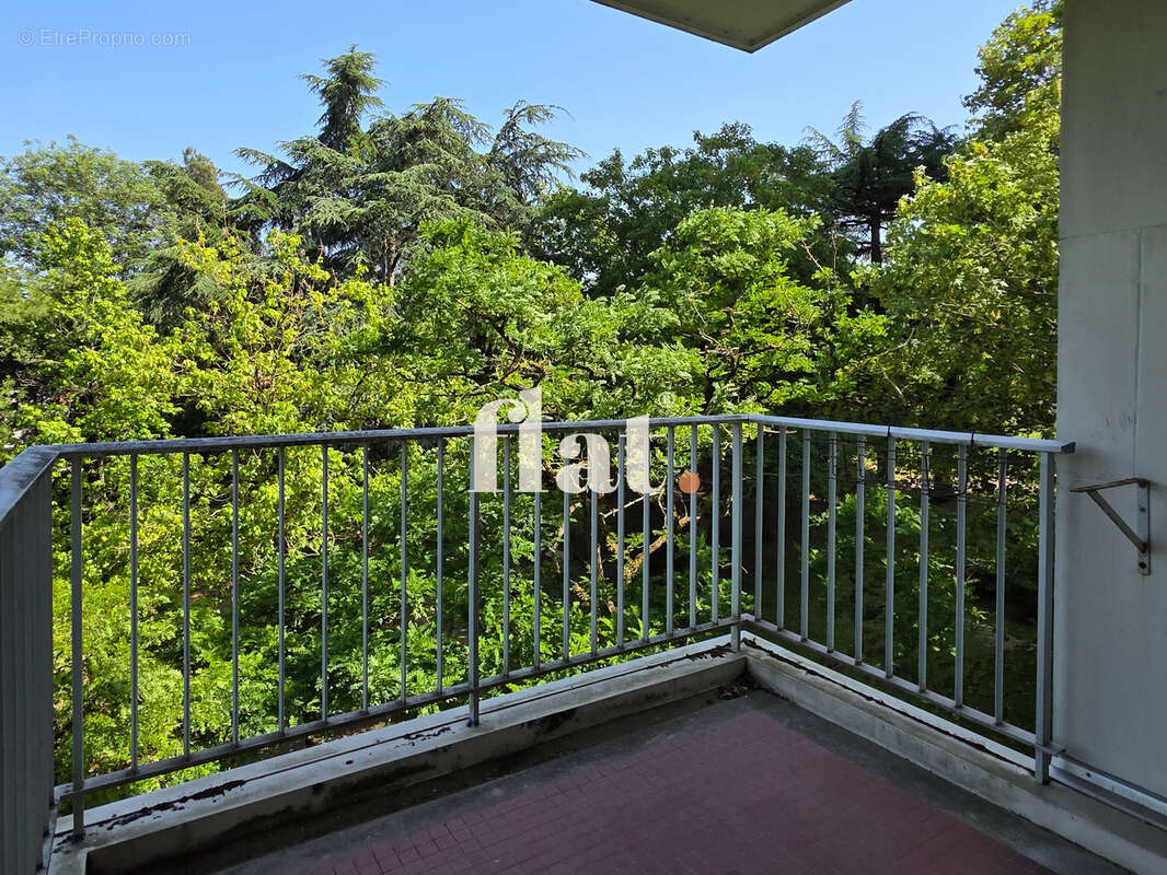 Appartement à SAINT-SEBASTIEN-SUR-LOIRE
